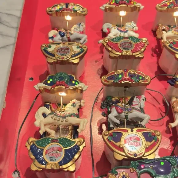 Mr. Christmas 1992 Holiday Carousel 8 Horses Carols Music Lights Motion W/box